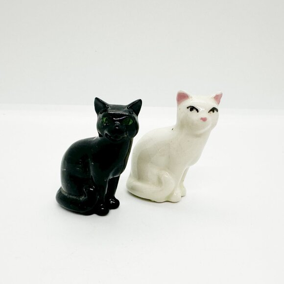 SOLD Vintage Pair Ceramic Black White Sitting Cats Halloween Angel Ying Yang - Picture 2 of 9